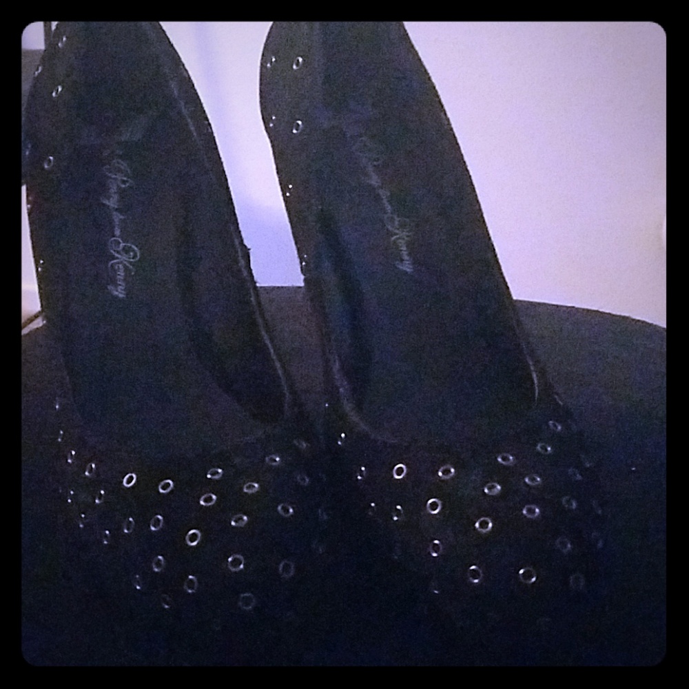 Black heels
